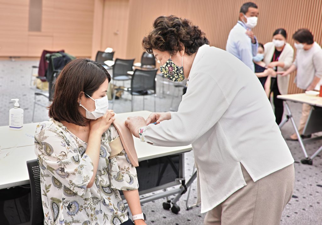 日本看護協会が職員を対象に新型コロナワクチン集団接種の実技セミナーを開催 届けよう看護の声を！私たちの未来へ